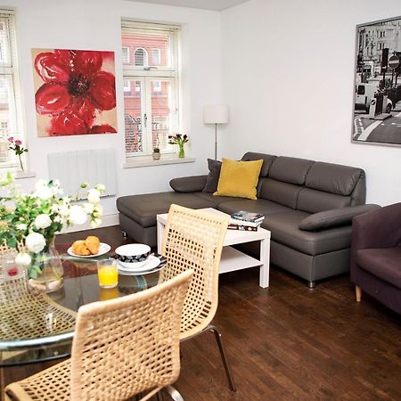 Apt 2, Trafalgar Square 2Nd Floor By Indigo Flats Лондон Екстериор снимка