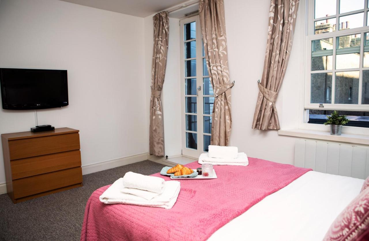 Apt 2, Trafalgar Square 2Nd Floor By Indigo Flats Лондон Екстериор снимка