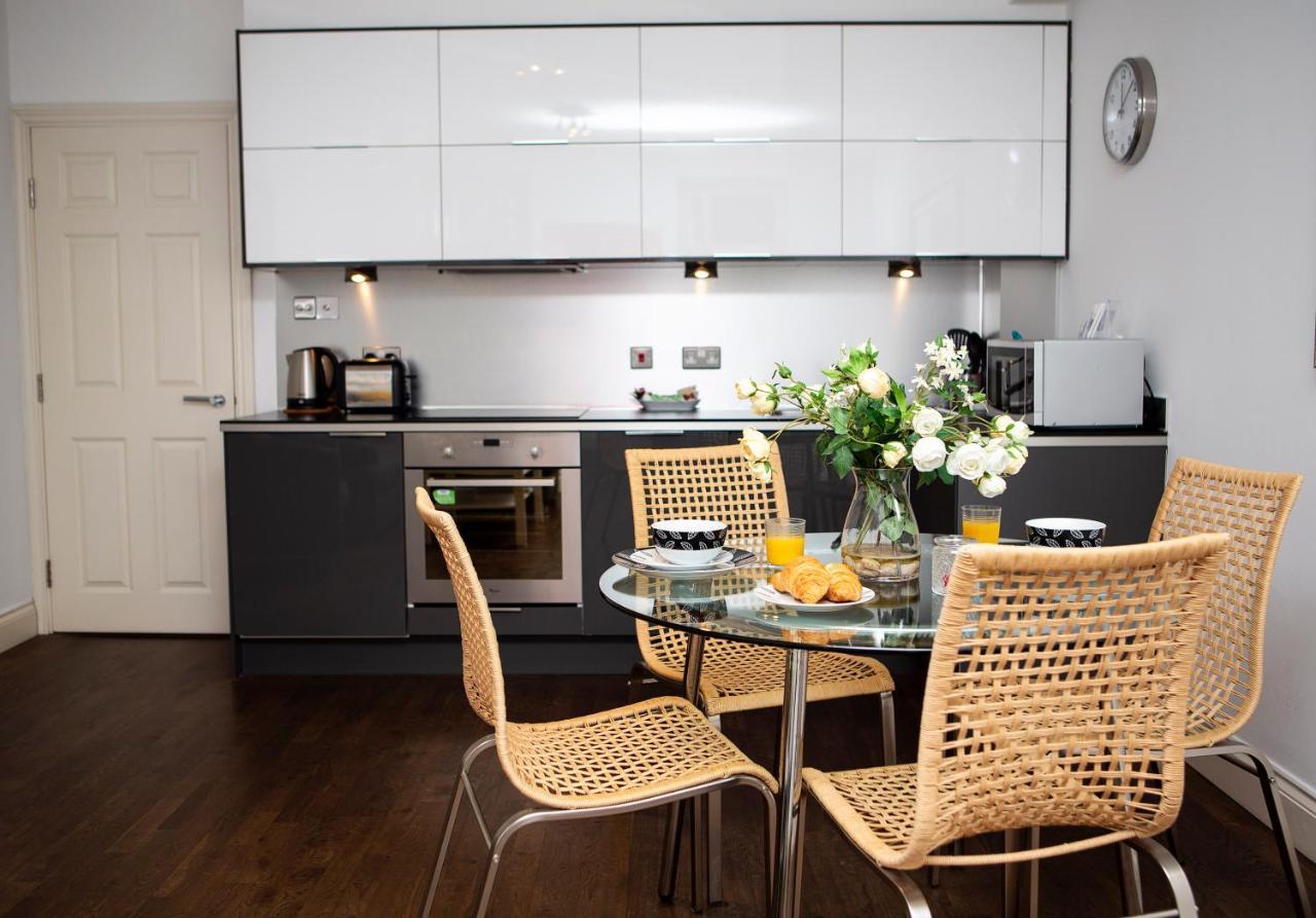 Apt 2, Trafalgar Square 2Nd Floor By Indigo Flats Лондон Екстериор снимка