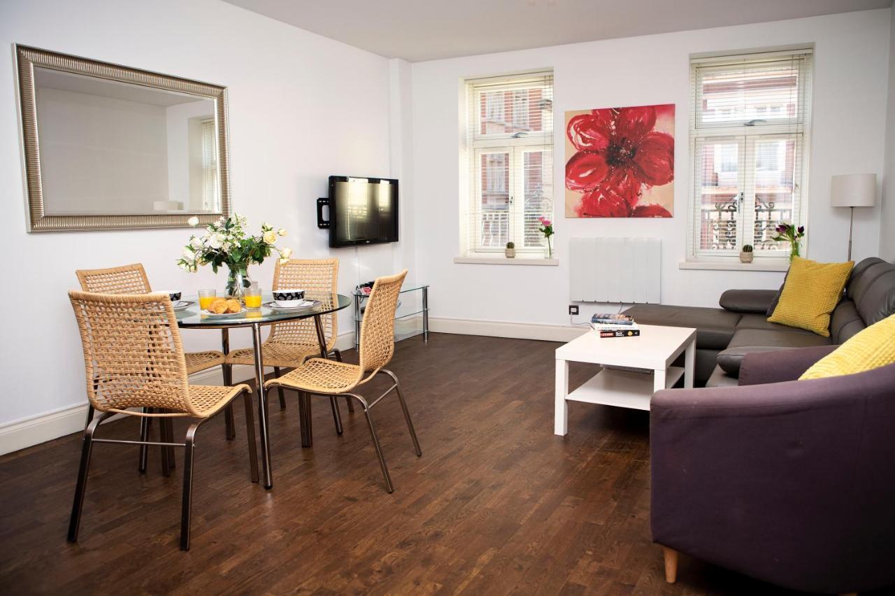 Apt 2, Trafalgar Square 2Nd Floor By Indigo Flats Лондон Екстериор снимка